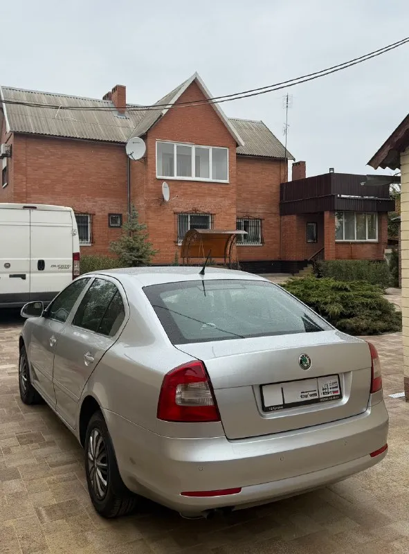 В продаже skoda octavia a5,1.4 amt,2011 года, с пробегом 114 тыс, у машины 1 хозяин, очень бережная эксплуатация, состояния автомобиля на отлично, двигатель работает превосходно, коробка переключает плавно, ничего не пинает, и не дергает, едет достойно, комплектация, датчик дождя, датчик света, круиз контроль, 2 зонный климат, все работает, все включается, по ходовой части ничего делать не нужно, плотная, едет уверенно, все остальные интересующиеся вам вопросы задавайте по номеру +79591917427, не дозвонитесь пишите, звоните на телеграмм❗️
Цена:1🍋
📞 Звоните: +7(959)1917427 - фотография - 3