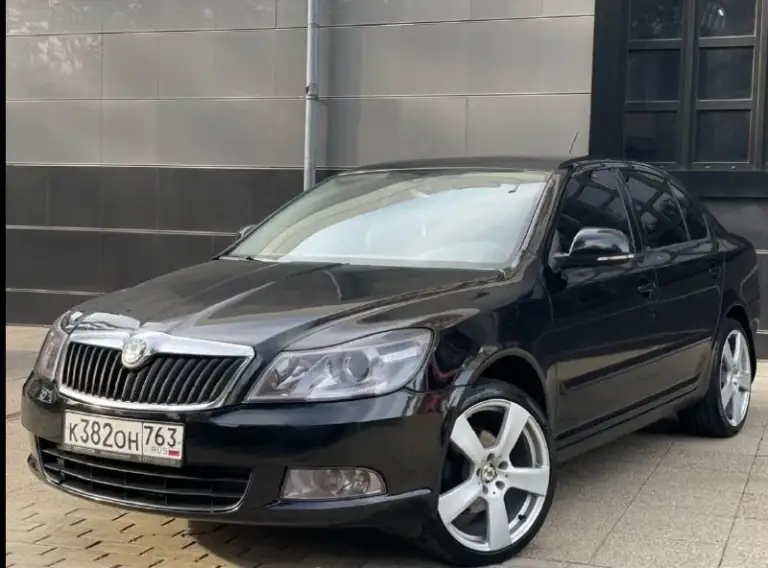 Skoda octavia
Год - 2011
Пробег - 254.581
Обьем - 1.8 (автомат)
Двигатель коробка без нареканий, работает все в штатном режиме, заменены масла и фильтра
Обслуживалась своевременно,
Автомобиль не требует вложений
Сел -поехал
Юридический чистый, без дтп штрафов запретов
Авто без ржавчины и гнили царапин и сколов
Телефон +79493947950
Цена 800.000 - фотография - 2