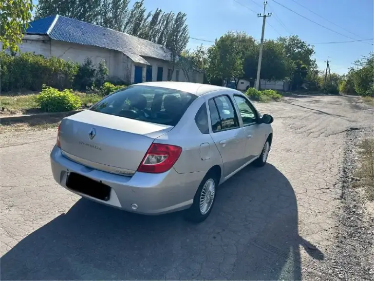 💶 Цена:450 тысяч рублей
📮 Город: макеевка
🚘 Марка / модель: renault symbol
📅 Год выпуска: 2010
📊 Пробег: 306 тысяч км
⛽ Двигатель (тип, объем): газ/бензин 1.4
🔧 Тип кпп: механика 5 ст.
👨‍⚖ Владельцев в птс: 1
📝 Описание: двигатель масло не ест. Не троит, не дымит. Кпп переключает мягко без хрустов, не выбивает. По кузову не гнилая не ржавая, есть пара царапин и мелких вмятин. Пробег оригинальный, не скрученный. Комплектация: 2 передних электростеклоподъемника, гур, кондиционер, туманки, мультируль, подогрев заднего стекла, сигнализация.
Газ зарегистрирован, вписан в птс. 2тысячи назад заменили колодки перед/зад, сайлентблоки задней балки, ступичный подшипник, радиатор печки.
☎ Контактный телефон: +7 949 512 5521
📲 Tg: @bmbardirocrokodilo
📞 Звоните: +7(949)5125521 - фотография - 5