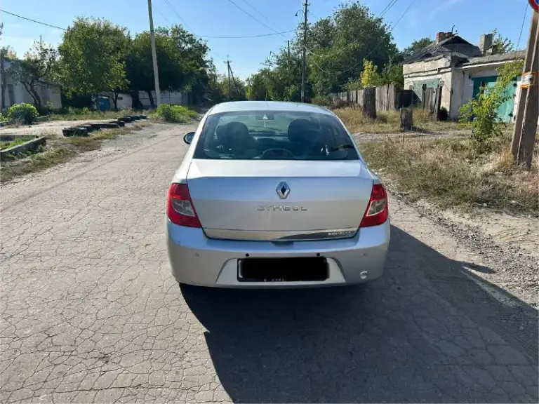 💶 Цена:450 тысяч рублей
📮 Город: макеевка
🚘 Марка / модель: renault symbol
📅 Год выпуска: 2010
📊 Пробег: 306 тысяч км
⛽ Двигатель (тип, объем): газ/бензин 1.4
🔧 Тип кпп: механика 5 ст.
👨‍⚖ Владельцев в птс: 1
📝 Описание: двигатель масло не ест. Не троит, не дымит. Кпп переключает мягко без хрустов, не выбивает. По кузову не гнилая не ржавая, есть пара царапин и мелких вмятин. Пробег оригинальный, не скрученный. Комплектация: 2 передних электростеклоподъемника, гур, кондиционер, туманки, мультируль, подогрев заднего стекла, сигнализация.
Газ зарегистрирован, вписан в птс. 2тысячи назад заменили колодки перед/зад, сайлентблоки задней балки, ступичный подшипник, радиатор печки.
☎ Контактный телефон: +7 949 512 5521
📲 Tg: @bmbardirocrokodilo
📞 Звоните: +7(949)5125521 - фотография - 6