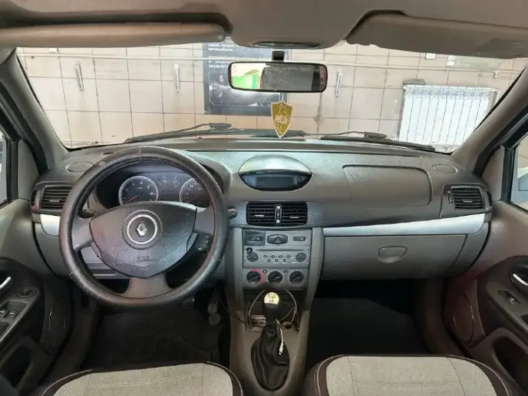 💶 Цена:450 тысяч рублей
📮 Город: макеевка
🚘 Марка / модель: renault symbol
📅 Год выпуска: 2010
📊 Пробег: 306 тысяч км
⛽ Двигатель (тип, объем): газ/бензин 1.4
🔧 Тип кпп: механика 5 ст.
👨‍⚖ Владельцев в птс: 1
📝 Описание: двигатель масло не ест. Не троит, не дымит. Кпп переключает мягко без хрустов, не выбивает. По кузову не гнилая не ржавая, есть пара царапин и мелких вмятин. Пробег оригинальный, не скрученный. Комплектация: 2 передних электростеклоподъемника, гур, кондиционер, туманки, мультируль, подогрев заднего стекла, сигнализация.
Газ зарегистрирован, вписан в птс. 2тысячи назад заменили колодки перед/зад, сайлентблоки задней балки, ступичный подшипник, радиатор печки.
☎ Контактный телефон: +7 949 512 5521
📲 Tg: @bmbardirocrokodilo
📞 Звоните: +7(949)5125521 - фотография - 8