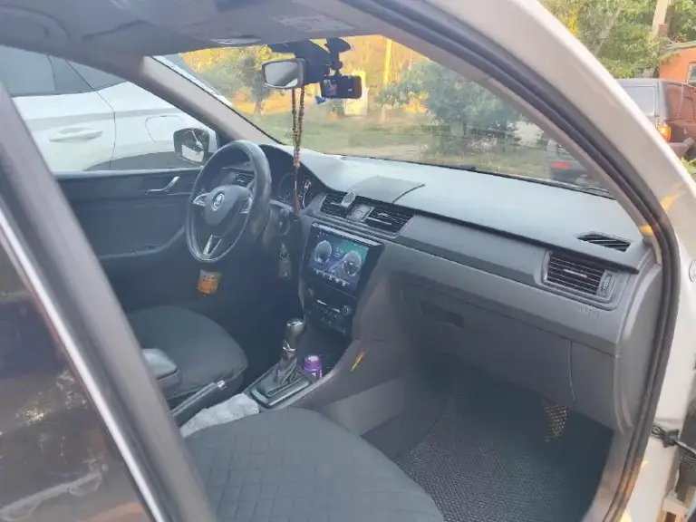Skoda rapid hockey edition
2016Г. 1.6(110л. С).
6Ст(айсин)
Авто в отличном состоянии
Климат, мультируль, полный эл. Пакет, мультимедиа на андроиде и т. Д
Вся в родном окрасе, все стекла завод. Полностью обслужена, всё включается, всё работает.
Газ пропан евро 4(вписан в стс)
1200000 ₽
+79493292136
📞 Звоните: +7(949)3292136 - фотография - 7