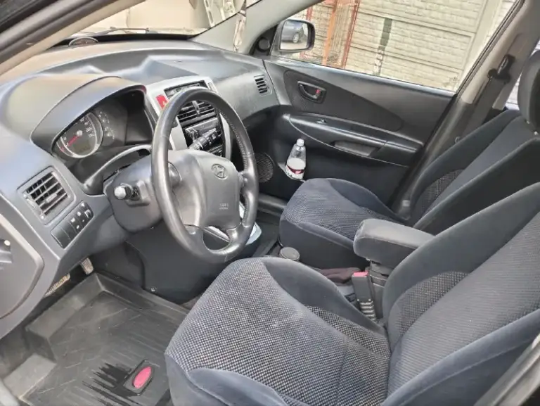 Доброго времени суток. Продается автомобиль hyundai tucson 2007 г. В. Пробег 228 тыс. Км. Привод передний. Двигатель 2.0, коробка передач автоматическая. Хорошая комплектация. Двигатель, коробка, кузов, ходовая в хорошем состоянии. Машина ухожена и полностью обслужена. Вложений не требует. Салон ухоженный, не порван, не прокурен. 2 комплекта ключей. Замок #. Климат контроль, полный электропакет, диски r16, 4 стеклоподъемника, подогрев сидений передних, центральный замок, сигнализация star line, магнитола с поддержкой aux, bluetooth и прочие необходимые технологические удобства.
Цена: 950.000 ₽
Осмотр в макеевке.
Остальные вопросы по телефону: +7949-327-70-52
📲 Tg: @roman_gomaz
📞 Звоните: +7(949)3277052 - фотография - 1
