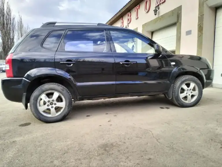 Доброго времени суток. Продается автомобиль hyundai tucson 2007 г. В. Пробег 228 тыс. Км. Привод передний. Двигатель 2.0, коробка передач автоматическая. Хорошая комплектация. Двигатель, коробка, кузов, ходовая в хорошем состоянии. Машина ухожена и полностью обслужена. Вложений не требует. Салон ухоженный, не порван, не прокурен. 2 комплекта ключей. Замок #. Климат контроль, полный электропакет, диски r16, 4 стеклоподъемника, подогрев сидений передних, центральный замок, сигнализация star line, магнитола с поддержкой aux, bluetooth и прочие необходимые технологические удобства.
Цена: 950.000 ₽
Осмотр в макеевке.
Остальные вопросы по телефону: +7949-327-70-52
📲 Tg: @roman_gomaz
📞 Звоните: +7(949)3277052 - фотография - 10