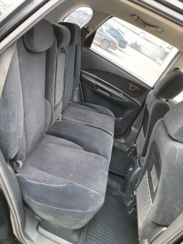 Доброго времени суток. Продается автомобиль hyundai tucson 2007 г. В. Пробег 228 тыс. Км. Привод передний. Двигатель 2.0, коробка передач автоматическая. Хорошая комплектация. Двигатель, коробка, кузов, ходовая в хорошем состоянии. Машина ухожена и полностью обслужена. Вложений не требует. Салон ухоженный, не порван, не прокурен. 2 комплекта ключей. Замок #. Климат контроль, полный электропакет, диски r16, 4 стеклоподъемника, подогрев сидений передних, центральный замок, сигнализация star line, магнитола с поддержкой aux, bluetooth и прочие необходимые технологические удобства.
Цена: 950.000 ₽
Осмотр в макеевке.
Остальные вопросы по телефону: +7949-327-70-52
📲 Tg: @roman_gomaz
📞 Звоните: +7(949)3277052 - фотография - 4