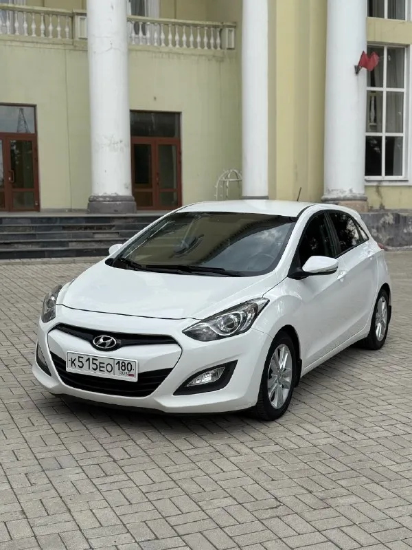 Продам свой личный авто.
Hyundai i30 1.6 автомат
Цена 1🍋250 тыс. Руб торг после осмотра.
2012 Г. В, для своих лет автомобиль в идеальном состоянии.
Комплектация самая жирная, электро сиденья, кожа, сидений, климат двухзонный, работает все абсолютно до каждой кнопки!
Любые проверки за вам счёт приветствуются.
По кузову авто в отличном состоянии, не рыжиков, не гнили нет.
Двигатель работает идеально, не дымит, не троит.
Коробка так же работает как и должна.
Вопросов к автомобилю вообще нет.
Все поменяно, в плоть до масла, цепей, роликов и тд.
Автомобиль полностью обслужен.
Г. Макеевка, связь +79494012032
📞 Звоните: +7(949)4012032 - фотография - 2