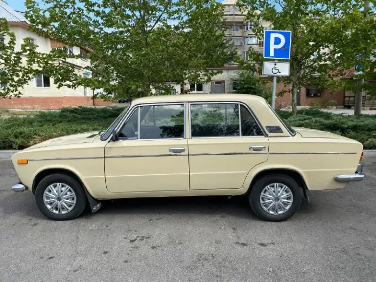 Автомобиль ваз 2103
-Год выпуска 1980;
-Пробег 180 тыс. Км;
-Цвет бежевый «сафари»; нижняя часть кузова обработана защитой «гравитекс»;
-Двигатель 2103 1,45л; 71 л. С. ;
-Мкпп 4-х ступенчатая;
-Электронное зажигание;
-Электровентилятор охлаждения двигателя;
-Электроомыватель лобового стекла;
-Акб новая.
-Резина новая.
Музыка:
-Автомагнитола nakamichi na 82g съемная панель, 4х50 вт; usb, x-bass
- Колонки kenwood 3-х полосные 2х45w;
-2 Хозяина (в одной семье);
-Без дтп;
-Гаражное хранение.
-Автомобиль в хорошем состоянии, ухоженный.
-Комплект зимней резины на дисках (в хорошем состоянии);
-Цена 170 000₽
-Торг
+79497345237 Павел
Пишите в телеграмм или звоните
📲 Tg: @di7ti
📞 Звоните: +7(949)7345237 - фотография - 4