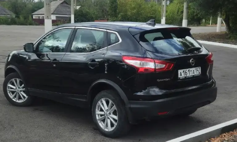 Продам nissan кашкай 2017г.2.0 бензин, пробег 177тыс. Один хозяин. Весь в родном окрасе, кроме одной двери ( окрас двери на 30%косметика) машина в отличном состоянии. Цена 1.390тыс. Тел +7959 153 77 30.
📞 Звоните: +7(959)1537730 - фотография - 4