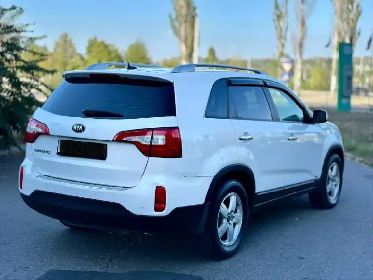 Kia sorento
Рестайлинг
2016 Бензин 2.4
Автомат
Автомобиль в максимальной комплектации,
В заводском окрасе!!!
Все стекла родные включая лобовое!
Без ключевой доступ,
Старт/стоп,
Салон кожа,
Электро регулировка сидений,
Подогрев сидений задних и передних,
Обдув сидений,
Партроники перед зад,
Камера заднего вида,
Монитор,
Климат контроль,
Круиз контроль,
Мульти руль,
И многое другое…
Юридически чист!
Цена 1.610₽ срочно
Все вопросы по тел:+79495722131 - фотография - 6