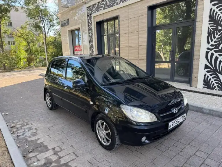Продам hyundai getz 2008 год, двигатель 1.4 кпп механика, в отличном состоянии , обслужена заменены масла фильтра ремень грм ролики помпа, расход до 7 литров, не дорогая в обслуживание, комплектация 4 эльктро стеклоподъемника кондиционером эльктро зеркала с подогревом, подогревы сидений, усилитель руля, музыка новая резина сигнализация, с авто запуском кузов без дефектов, цена 570.000 мариуполь, с документами порядок, +79494999723 - фотография - 1