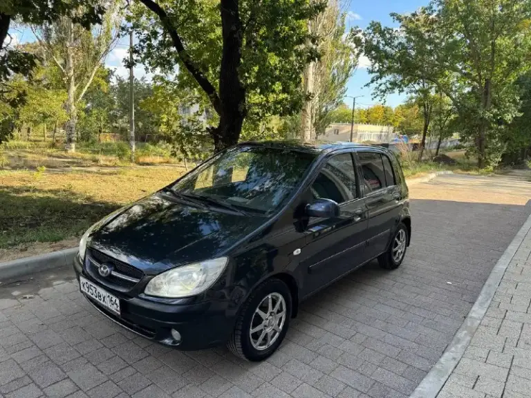 Продам hyundai getz 2008 год, двигатель 1.4 кпп механика, в отличном состоянии , обслужена заменены масла фильтра ремень грм ролики помпа, расход до 7 литров, не дорогая в обслуживание, комплектация 4 эльктро стеклоподъемника кондиционером эльктро зеркала с подогревом, подогревы сидений, усилитель руля, музыка новая резина сигнализация, с авто запуском кузов без дефектов, цена 570.000 мариуполь, с документами порядок, +79494999723 - фотография - 2