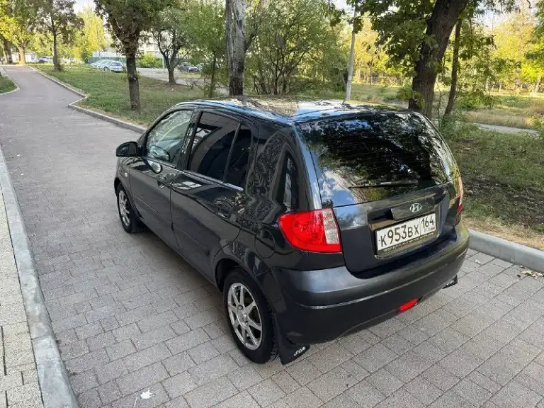 Продам hyundai getz 2008 год, двигатель 1.4 кпп механика, в отличном состоянии , обслужена заменены масла фильтра ремень грм ролики помпа, расход до 7 литров, не дорогая в обслуживание, комплектация 4 эльктро стеклоподъемника кондиционером эльктро зеркала с подогревом, подогревы сидений, усилитель руля, музыка новая резина сигнализация, с авто запуском кузов без дефектов, цена 570.000 мариуполь, с документами порядок, +79494999723 - фотография - 5
