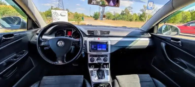 Продам volkswagen пассат б6.
Город. Донецк
Год 2008
. 1.8 Tsi
Без дтп
Коробка. Автомат ( не дсг)
Комплектация r-line.
Климат. Подогрев сидений, зеркал, лобового. Круиз контроль. Камера заднего вида. Магнитола андроид. Электро регулировка сидений.
Салон сиденья кожа и алькантара. И многое другое. Не дымит не троит. Коробка переключает плавно не буксует не пинает.
Цена 620000 рублей.
Остальные вопросы по телефону
+79495328524
📲 Tg: arik
📞 Звоните: +7(949)5328524 - фотография - 7