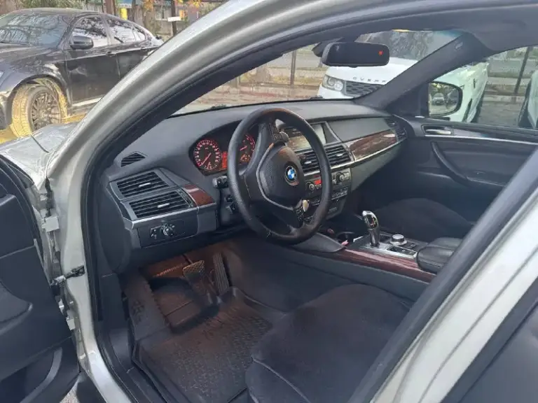 В продаже🚗
Bmw x6
Год выпуска:2010
Мотор:3.0
Пробег:250.000
Автомобиль в отличном состоянии
Готов к проверкам на ваших сто
Возможна продажа в кредит
Возможен обмен
Цена:1.35🍋
+79496106193 - фотография - 7