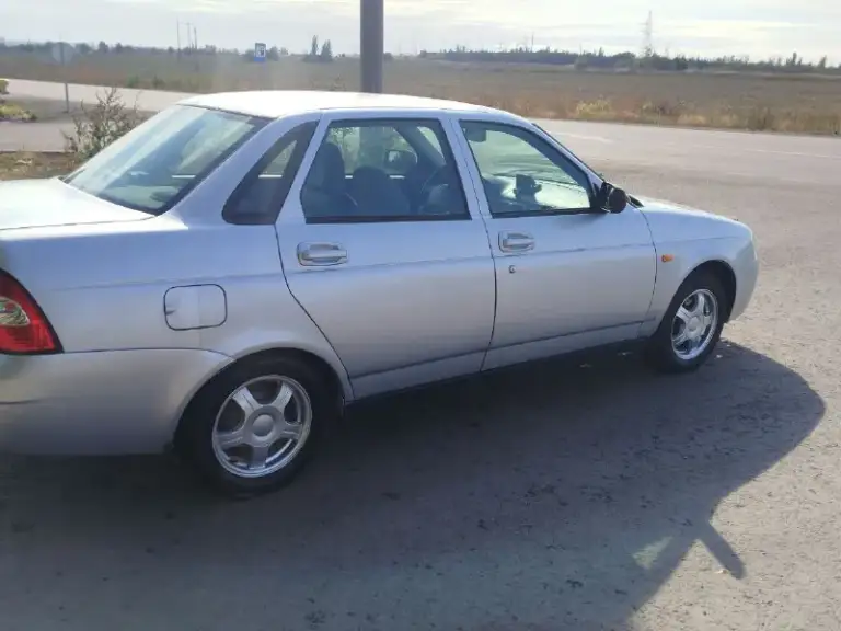 🚗 Продам автомобиль ваз приора 21703
▶️ Год выпуска: 2008 г. В.
▶️ Пробег: 176.000 км.
Подтверждён автотекой!!!
▶️ Объём двигателя: 1.6 л. , 126 мотор 16 клапанный
✅ 1 Хозяин!!!
Сервисная книга!!!
2 Ключа
ℹ️ описание:
✅ Автомобиль в очень хорошем состоянии.
✅ Двигатель, кпп на отлично!
✅ Хороший цвет снежная королева
✅ Салон чистый, ухоженный.
🔥Комплектация люкс для 2008г.
--Кондиционер--
• Есп 4 шт
• Эур
-Подогрев сидений
-Подогрев заднего стекла
-Подогрев зеркал
- Абс
Регулировка зеркал
Все стекла родные!!!
Лобовое родное, без сколов и трещин!!!
Без дтп!!!
Предоставляю видео обзор автомобиля по требованию!

🏛 Юридически автомобиль чист, никаких штрафов и запретов!

💰 Цена: 370.000 рублей
Тогр на месте!!!
🏢 Осмотр: г. Амвросиевка.
По договору могу приехать к вам.
☎ Телефон для связи: +79493843260
Звоните, пишите!!!телефон работает всегда. ..!!!!
На номере телеграмм - фотография - 3