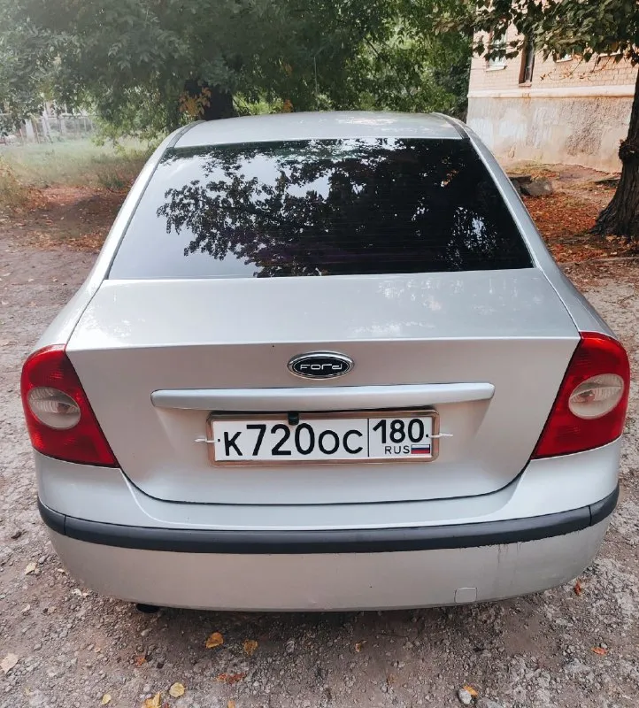 Продам форд фокус 2 2005г выпуска.
Объём 1.6 семейный, хороший ухоженный автомобиль, салон не прокуренный в отличном состоянии. Не смотря на свои года всё работает, подогрев сидений, подогрев переднего и заднего стекла. Два стеклоподъёмника, новый радиатор кондиционера, ходовая перебранная, двигатель и коробка без нареканий. Два комплекта колёс, зимняя резина новая! Стоит газ, зарегистрированный. Камера заднего вида, подсветка-цена 500 торг у капота! +79495850784 - фотография - 4