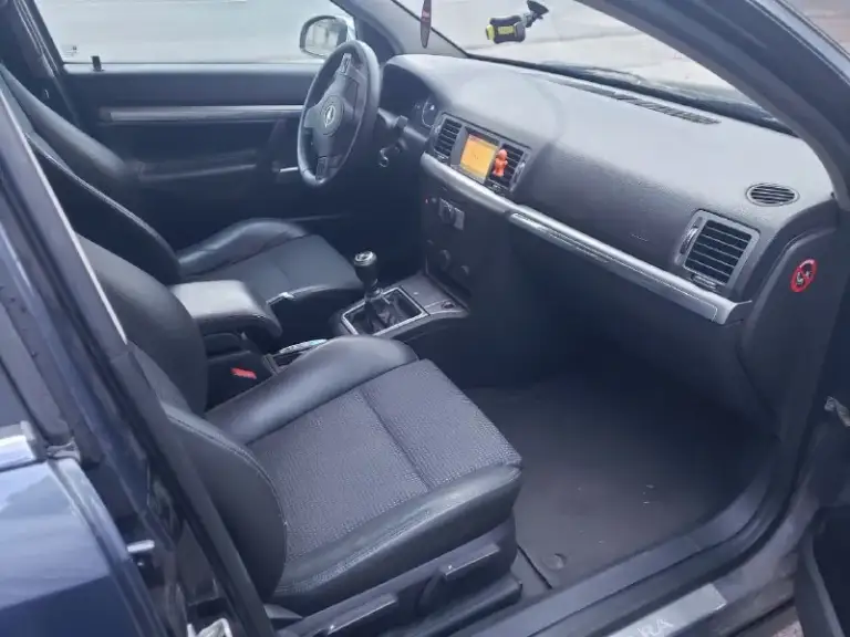 Продам свой авто opel vectra c station wagon 2005г. Рестайлинг
Двигатель 1.9 cdti 150(л. С) мкпп 6ст. Sport режим.
Пробег 288 т. Км
Диски r17
-Салон комбинированная кожа в хорошем состоянии в авто никогда не курил
-Адаптивный ксенон (afl) куда крутишь руль туда идёт свет фар.
-Круиз контроль
-Двухзонный климат контроль.
-Подогрев сидений
-Подогрев и электрорегулировка зеркал.
-Все 4 стеклоподьемника
-Мультируль, цветной дисплей бортового компьютера
-Отличная музыка, аux, bluetooth
-Атермальное лобовое заводское стекло! Да и вообще все стёкла родные так как машина без дтп от слова совсем.
Машиной владею больше 3ёх лет езжу на любые расстояния. Масло меняю каждые 10т. Км aral 5w40.
Недавно было заменено масло в мкпп и жидкость гур. Поменяны натяжные и сервисные ролики. Ходовая в отличном состоянии мягкая, если что то грюкнуло я сразу же менял и обслуживал весь узел.
Цена 670 т. Р символический торг. +79493041444 - фотография - 6