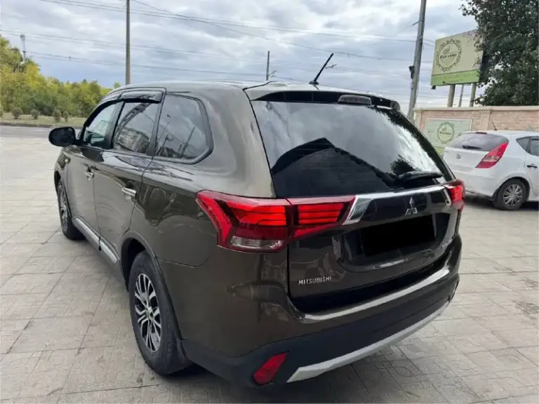 Продам
Mitsubishi outlander
Мотор 2.0
Коробка акпп
+Sport режим 🔥
Без единого подкраса
100% В заводском окрасе
Видео обзор с толщинаномером
По запросу могу скинуть !
Обклеена вся броне пленкой от сколов
(Зоны риска)
В очень красивом цвете 😻
4 Стекло подъемника
Мульти руль круиз контроль
4Х зонный климат контроль
Подогрев лобового стекала
Все стекла в круг родные !!!!!
Даже лобовое !!!
Хорошая музыка
С большим монитор
Кожаный салон
С карболовыми вставками
Осмотр
Г. Донецк
Оформление в мрэо 
Цена 1.670₽
+79496285723 - фотография - 5