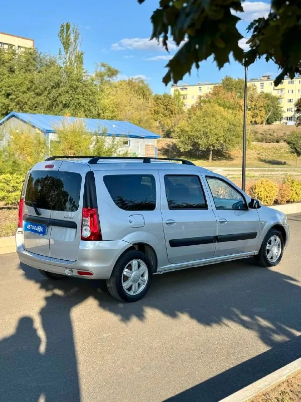 🇷🇺 Lada largus

💰Цена: 750 000р
🏢Город: мариуполь
📅Год выпуска: 2015
🧾Пробег: 117 538 км.
⚙️Двигатель: 1.6 16v к4м
⛽Топливо: бензин
⚙️Кпп: механика

📞 Телефон:

+7-949-727-41-51
+7-989-263-55-56
+7-949-551-91-52

💾 Описание:

Всеми любимы. .. Lada largus, последний год выпуска с двигателем renault k4m

✔️ Заводской краска

✔️ 1.6 16-Ти клапанный

✔️ Отличное состояние

✔️ Южная эксплуатация

✔️ Оригинальный пробег

✔️ Два владельца, птс оригинал

Двигатель очень надежный, шустрый и не прихотливый, коробка переключает идеально. Ходовая часть отличная. Салон в отличном состоянии.

✅ Кондиционер, подогрев сидений, две подушки безопасности, гур, abs, полный электропакет, центральный замок,
Магнитола с bluetooth.

Улица шевченко 269

🏦 Возможна продажа в кредит по двум документам. - фотография - 4