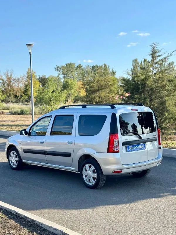 🇷🇺 Lada largus

💰Цена: 750 000р
🏢Город: мариуполь
📅Год выпуска: 2015
🧾Пробег: 117 538 км.
⚙️Двигатель: 1.6 16v к4м
⛽Топливо: бензин
⚙️Кпп: механика

📞 Телефон:

+7-949-727-41-51
+7-989-263-55-56
+7-949-551-91-52

💾 Описание:

Всеми любимы. .. Lada largus, последний год выпуска с двигателем renault k4m

✔️ Заводской краска

✔️ 1.6 16-Ти клапанный

✔️ Отличное состояние

✔️ Южная эксплуатация

✔️ Оригинальный пробег

✔️ Два владельца, птс оригинал

Двигатель очень надежный, шустрый и не прихотливый, коробка переключает идеально. Ходовая часть отличная. Салон в отличном состоянии.

✅ Кондиционер, подогрев сидений, две подушки безопасности, гур, abs, полный электропакет, центральный замок,
Магнитола с bluetooth.

Улица шевченко 269

🏦 Возможна продажа в кредит по двум документам. - фотография - 6