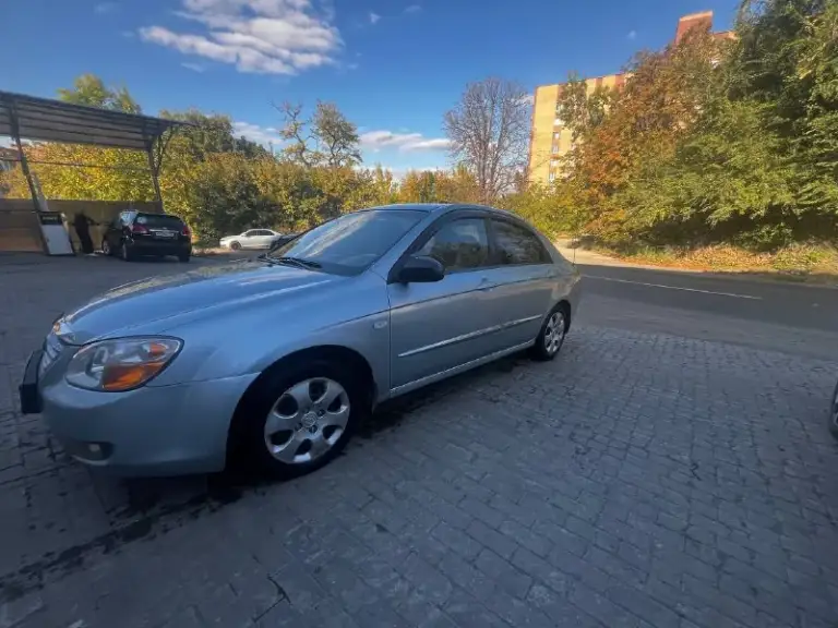 Kia cerato 2007 года
Пробег :148 000 тыс
Цвет :серебристый
Двигатель, коробка без нареканий
Масло не ест
Учет :рф
Тел :+79901189878
Цена :400000 рублей
Осмотр : г. Донецк - фотография - 2