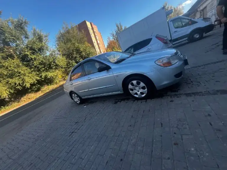 Kia cerato 2007 года
Пробег :148 000 тыс
Цвет :серебристый
Двигатель, коробка без нареканий
Масло не ест
Учет :рф
Тел :+79901189878
Цена :400000 рублей
Осмотр : г. Донецк - фотография - 3