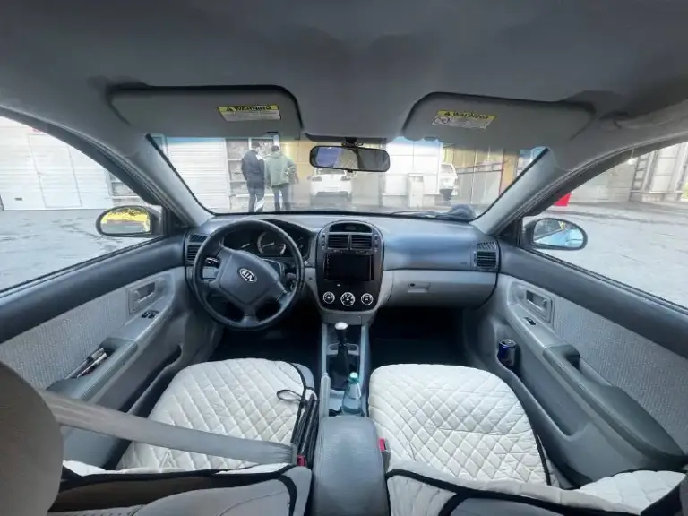 Kia cerato 2007 года
Пробег :148 000 тыс
Цвет :серебристый
Двигатель, коробка без нареканий
Масло не ест
Учет :рф
Тел :+79901189878
Цена :400000 рублей
Осмотр : г. Донецк - фотография - 4