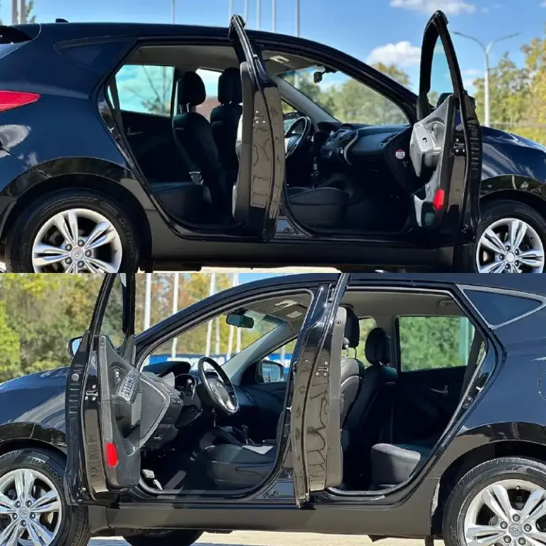 Hyundai ix35 rest
Кпп - автоматическая
Пробег - 122.000km
Цена - 1.585.000₽
Год выпуска - 2014
Тел. - +79496799814
Либо - +79493902663
Автомобиль в шикарном состоянии, с минимальным родным пробегом. По кузову ни каких дефектов нет. Техническая часть на 5+ полностью обслужена и не требует ни каких вложений. Двигатель работает идеально, без каких либо посторонних звуков. Чистый и ухоженный салон. Комплектация: двухзонный климат-контроль; круиз-контроль; кожаный салон ( в идеальном состоянии ) подогревы всех сидений; эл. Складываемые зеркала с эл. Регулировкой; парктроники; штатная мультимедиа со всеми современными плюшками; мультируль; штатные диски r-17 с отличной резиной hankook; 2 пары ключей; сигнализация с обратной связью; датчик света и дождя; помощь при подъёме и спуске; родной пробег 122тыс. Км но состояние автомобиля не побоюсь этого слова - как новое. Связь не всегда хорошая, на этих же номерах есть telegram.
📲 Tg: @vladimir_23_23_23
📞 Звоните: +7(949)6799814 - фотография - 5