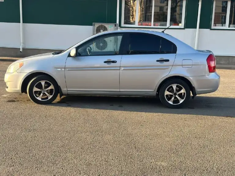 Продам хюндай 1.4 автомат. Год выпуска 2008. Пробег 200 тысяч. Машина вся в родной краски. Автомат мотор чувствую себя отлично. Кузов сохранился тоже хорошо. Не гнилой не ржавый. Кондиционер холодит отлично. Салон что новый. В салоне не курили. Ходовая часть все хорошо. Два ключа. 4 владельца. Цена 585 тысяч. Машина в мариуполе. Торг уместен после просмотра.
+79497533458 - фотография - 2
