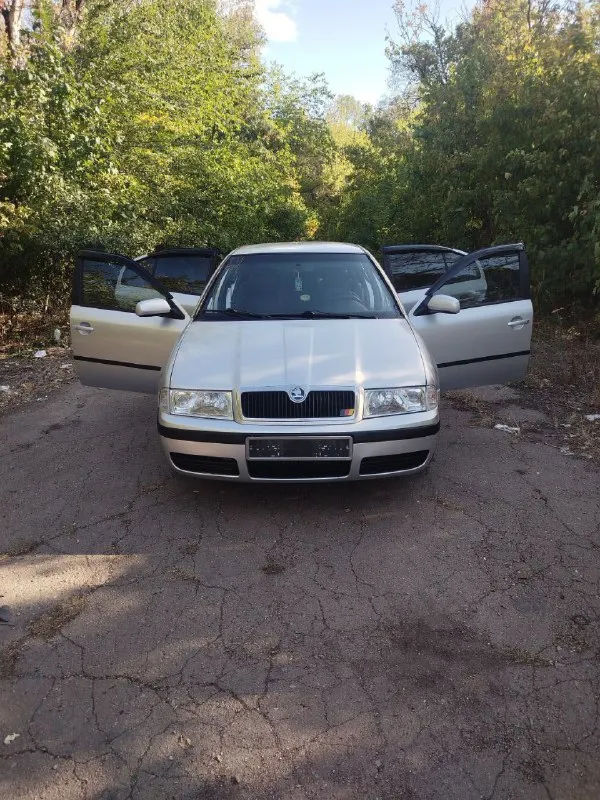 Продам
Шкода октавия а4 (тур)
✅2002 Год
✅1.6 Akl
✅ Комплектация: кондиционер(морозит),4 эл. Стеклоподьемника, abs, гур, электро регулировка зеркал, подогрев зеркал и заднего стекла, птф.
Хорошая музыка, активный сабвуфер. Машина вся в шумоизоляции.
✅Документы птс, стс, без запретов, без арестов. Я 4 владелец, учёт 180.владею 3 года. Переоформеление обязательное. Автотеку могу предоставить. Пробег родной.
Машина обслужена, ухоженна. Вложений не требует, красить и варить тоже не нужно. На все вопросы отвечу по телефону.
Цена 580 т. Р. Торг
+79497029727 - фотография - 2