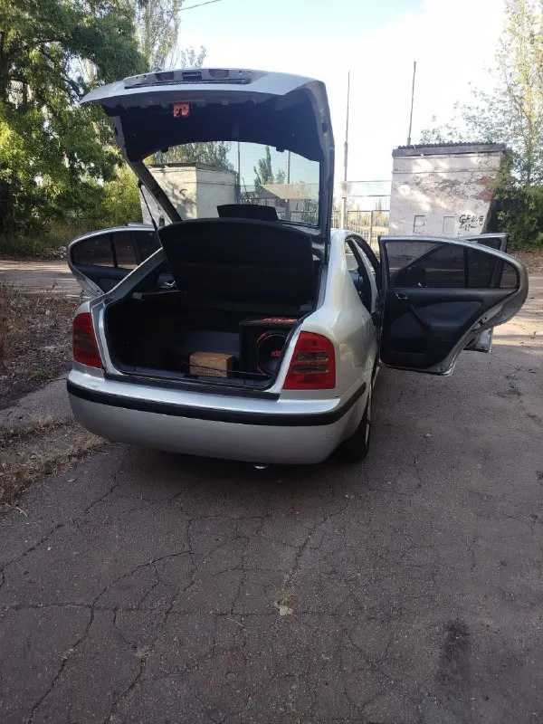 Продам
Шкода октавия а4 (тур)
✅2002 Год
✅1.6 Akl
✅ Комплектация: кондиционер(морозит),4 эл. Стеклоподьемника, abs, гур, электро регулировка зеркал, подогрев зеркал и заднего стекла, птф.
Хорошая музыка, активный сабвуфер. Машина вся в шумоизоляции.
✅Документы птс, стс, без запретов, без арестов. Я 4 владелец, учёт 180.владею 3 года. Переоформеление обязательное. Автотеку могу предоставить. Пробег родной.
Машина обслужена, ухоженна. Вложений не требует, красить и варить тоже не нужно. На все вопросы отвечу по телефону.
Цена 580 т. Р. Торг
+79497029727 - фотография - 8