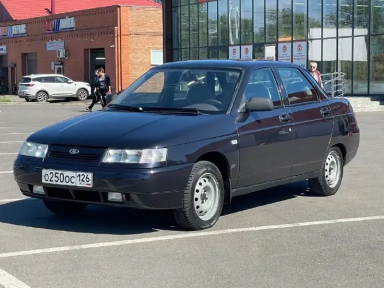 2010 Год
Я собственник
                Продам 2110 bogdan
Автомобиль в очень хорошем состоянии вложений абсолютно не каких не требует от слова совсем

Двигатель 1.6 16 клапанный
Тяга хорошая не дымит не троит масло не ест работает тихо

Кпп в отличном состоянии не хрустит не выбивает все скоростя включаются отлично

Ходовая без нареканий ничего не стучит не гремит едем очень мягко без лишних шумов и стуков

Салон чистый ухоженный не прокуренный сидение не продавлены

Стаканы аланджероны пороги дно
Без нареканий

Автомобиль стоит своих денег очень приятная в ходу

По документам все отлично я собственник 2 владелец
До этого был автомобиль в одних руках пробег реальный

Торг у капота

Цена автомобиля 355.000₽
Номер телефона +79494365918
89620026211

Пробег 123 тыс
Мариуполь - фотография - 1