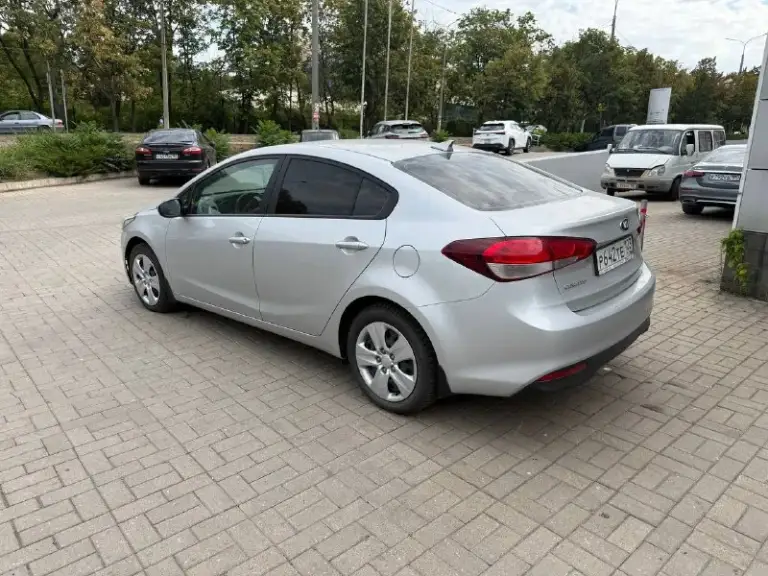 Kia cerato 2017 2.0 at 33000km вся в родной краске. Состояние нового автомобиля. Осмотр донецк. +79493820939
📲 Tg: @toxac4f
📞 Звоните: +7(949)3820939 - фотография - 4