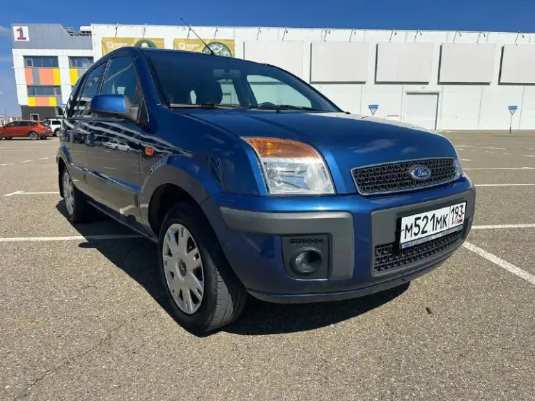 Продам форда. Год 2008. Пробег 146 тысяч. 1,6 автомат. Не бит не крашен. В идеале. Автотека вся зеленая. Машина в мариуполе. Цена 650 тысяч. Все вопросы по телефону +79497081249 - фотография - 1