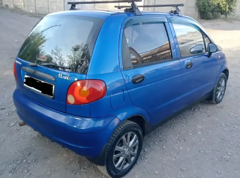 Цена из за срочность, 205 тысяч рублей торг на бензин.
Продам daewoo матиз, 2010 года выпуска, без дтп, стёкла все родные, пробег 184 тысячи км, в хорошем состоянии, без вложений, двигатель масло не кушает, не дымит, не троит, коробка не хрустит не вылетает, ходовая часть сделаная, аккумулятор новый, заводится с пол оборота, днище заводское не разу не варилось, без гнили, без дыр, пороги так же целые не гнилые, стаканы лонжероны всё целое, низа дверей все целые без гнили, кузов ровный, арки без дыр, без гнили, титановые диски, смотрятся очень красиво, салон чистый и ухоженный, музыка, центральный замок, свет в фарах весь белый и дальний и ближний, электрика вся работает до единой лампочки, ручник держит, печка работает, по документам полный порядок, любое переоформление, все документы на руках, автомобиль вид имеет очень красивый, машина на полном отличном ходу, готова ехать на любое расстояние, звоните.
+79595888516
📞 Звоните: +7(959)5888516 - фотография - 4