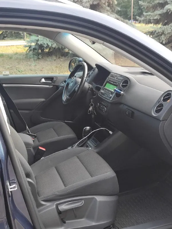 🔥🔥🔥🔥 Срочно 🔥🔥🔥🔥
✅Продам volkswagen tiguan
✅ 2.0 Tsi
📅2011Г. Декабрь месяц.
📊Пробег 150.000
❄️ Климат контроль.
✅ Автомат aisin, самый надёжный и проверенный.
✅Датчики парковки, света, дождя и многое другое.
✅ Цена 1 550 000 торг у капота.
🏙️Осмотр г. Алчевск, луганск.
Автомобиль на полном ходу, мотор работает ровно, коробка переключает плавно. Любые проверки на сто. Без вложений, всё везде сухо. Ваговских болячек нет. Пробег подтверждён автотекой. Без дтп, есть полная история эксплуатации. Автомобиль сел и поехал, обслужен полностью. Резина зима, лето. Торг реальному покупателю при осмотре.
✅ +7 959 118 87 93
+7 959 118 87 93
📞 Звоните: +7(959)1188793 - фотография - 5