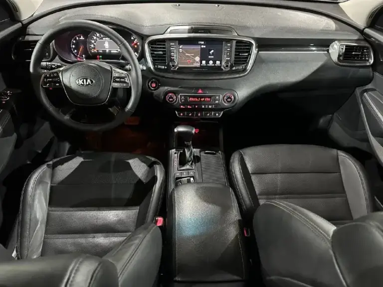 В продаже kia соренто прайм
Полный привод, 7 мест, салон - кожа.
130 Тысяч пробег
2.2 Турбо дизель, 200 л/сил.
Едет достойно, расход топлива маленький.
Расширенная комплектация, подогрев и вентиляцией всех сидений, также подогрев руля.
Премиум музыка - harman kardon, заводская магнитола с навигацией, заводские колонки.
Кузов в идеальном состоянии, отполированный месяц назад.
Два комплекта резины.
Сигнализация старлайн с автозапуском.
Так же на авто стоит турботаймер для правильного использования турбины.
Комплектация практически максимальная (нет люка).
Парктронники в круг, камера заднего вида.
18 Радиус диски - оригинал.
Складывание зеркал, безключевой доступ, стар стоп кнопка, открытие багажника жестом руки и многое другое.
Можно приобрести в кредит, а также рассмотрю варианты обмена.
Хороший торг возле авто.
✅ Юридически чистая без штрафов залогов и обременений, полный комплект документов
✅ Родной пробег. Подтвержденный книгой обслуживания, так как авто дилер
📞 Звоните: +7(949)3322844 - фотография - 6