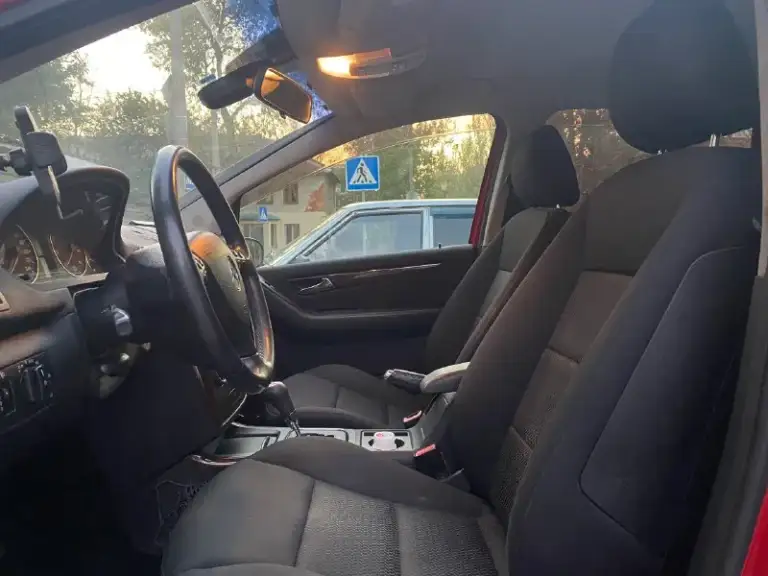 Продам!
Mercedes a170 2005 г.
Автомобиль в отличном состоянии!
Год выпуска 2005
Пробег 140 тыс.
Двигатель 1.7
116 Л. С. Едет очень бодро 🔥🔥🔥
В отличном состоянии, не троит! Не дымит! Масло не расходует!
Коробка вариатор в отличном состоянии, заменена менее года назад, ещё на гарантии!
Отлично работает✅
Ходовая в отличном состоянии! Все заменено, кататься и кататься!
Нечего не стучит! Не гремит!
Обслужен от и до!
Любые проверки в любом авто сервисе за ваш счет без проблем ✅✅✅
Окна родные! И лобовое тоже родное✅
Комплектация 👍
Датчик дождя, датчик света, климат контроль, подогрев зеркал, авто складывания зеркал, парктроники передние и задние, магнитола андроид.
Цена 🔥🔥650.000₽🔥🔥
Приезжайте на осмотр ✅ город донецк
Татьяна +79495923226
📞 Звоните: +7(949)5923226 - фотография - 3