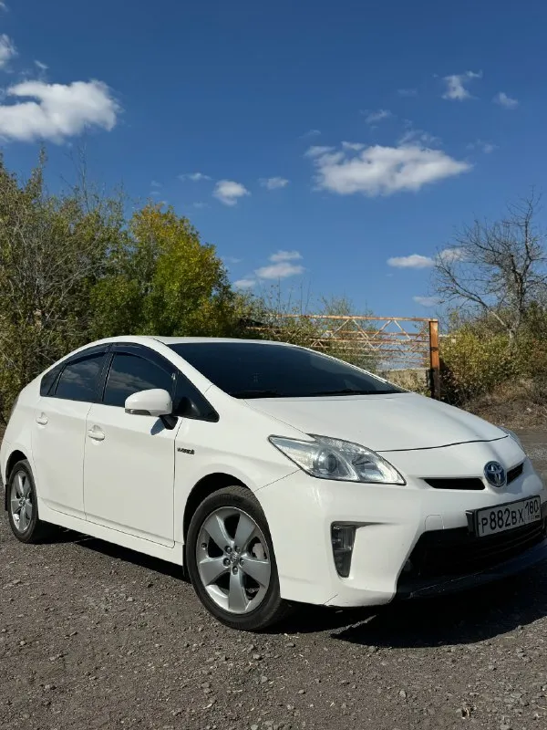В продаже toyota prius 2013 год(рейсталинг).
Про машину очень много рассказывать.
Родной пробег у авто 170 тысяч км. 1.8. Европеец, не американец. Перебрана полностью ходовая часть, новые тормозные диски, колодки. Практически новая летняя резина. Новые р17 диски оригинал япония. На машине не одного крашенного элемента. Вся в родном состоянии.
Состояние салона идеал. Установлена дорогая led оптика, ближний дальний туманки. Замена масла каждые 5-7 тысяч liqui moly molygen. Все жидкости поменяны.
Установлена магнитола teyes магнитола.
Цена авто 1.350🍋. Торг реальному покупателю.
Тел: +7-949-511-88-87
📞 Звоните: +7(949)5118887 - фотография - 1