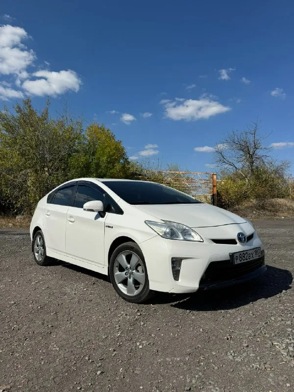 В продаже toyota prius 2013 год(рейсталинг).
Про машину очень много рассказывать.
Родной пробег у авто 170 тысяч км. 1.8. Европеец, не американец. Перебрана полностью ходовая часть, новые тормозные диски, колодки. Практически новая летняя резина. Новые р17 диски оригинал япония. На машине не одного крашенного элемента. Вся в родном состоянии.
Состояние салона идеал. Установлена дорогая led оптика, ближний дальний туманки. Замена масла каждые 5-7 тысяч liqui moly molygen. Все жидкости поменяны.
Установлена магнитола teyes магнитола.
Цена авто 1.350🍋. Торг реальному покупателю.
Тел: +7-949-511-88-87
📞 Звоните: +7(949)5118887 - фотография - 2