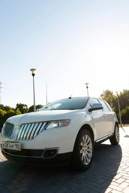🔥🔥🔥🔥🔥🔥

Lincoln mkx 3.7 awd 2012

😎😏😏😕😕😕😕 😖

📞💬+79493457303

Lincoln mkx оснащен широким спектром современных систем и технологий, включая:

* Антиблокировочную систему (abs);
* Усилительное рулевое управление (eps);
* Систему подогрева передних сидений и задних;
* Электрический люк с электроприводом
* Ксеноновые фары с системой адаптивного освещения;
* Навигация
* Систему курсовой устойчивости (esc);
* Противотуманные фары;
* Комплексную охранную систему с иммобилайзером;
* Парковочные датчики заднего вида;
* Электронную систему контроля тяги (tcs);
* Электрические стеклоподъемники всех дверей;
* Датчик дождя
* Бортовой компьютер с многофункциональным дисплеем;
* Систему круиз-контроля;
* Двухзонный климат
* Аудиосистему премиум-класса с поддержкой
* Датчик света с функцией автоматического управления фарами

Основные характеристики:
• Объём двигателя: 3,7 л
• Тип двигателя: бензин
• Мощность: 300 л. С.
• Коробка передач: акпп
• Привод: awd
• Пробег: 201000
• Шины и диски: 235/55 r20
• Количество цилиндров: 6 v-образный
• Ёмкость топливного бака: 72 л - фотография - 4