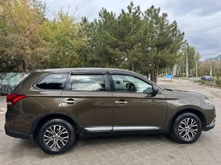 Продам
Mitsubishi outlander
2016Г
Мотор 2.0
Пробег 171.000
Коробка акпп
+Sport режим 🔥
Без единого подкраса
Видео обзор с толщинаномером
По запросу могу скинуть !
Обклеена вся броне пленкой от сколов
(Зоны риска)
В очень красивом цвете 😻
4 Стекло подъемника
Мульти руль круиз контроль
4Х зонный климат контроль
Подогрев лобового стекала
Все стекла в круг родные !!!!!
Даже лобовое !!!
Хорошая музыка
С большим монитор
Кожаный салон
С карболовыми вставками
Осмотр
Г. Донецк
Оформление в мрэо
Цена 1.670₽
+79496285723 - фотография - 6