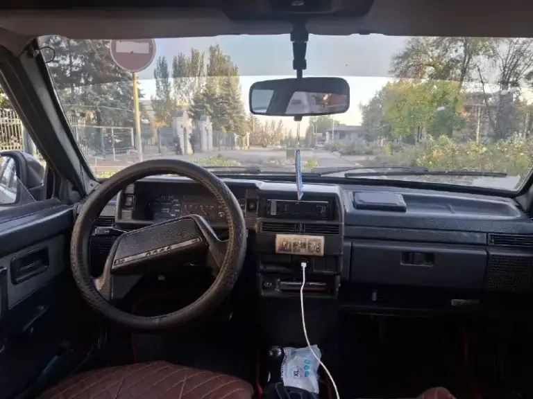 Срочная! Продажа!!! Авто от собственника!!!, продам
Ваз 21099 2007 года авто в хорошем состоянии не гнилая не битая не крашеная два владельца, зеркала ваз гранта. Выхлопная система прямоток от лады весты, ходовая часть перебиралась 2 месяца назад все расходники заменены звоните хороший торг у авто +7 949 798-65-06
📞 Звоните: +7(949)7986506 - фотография - 7