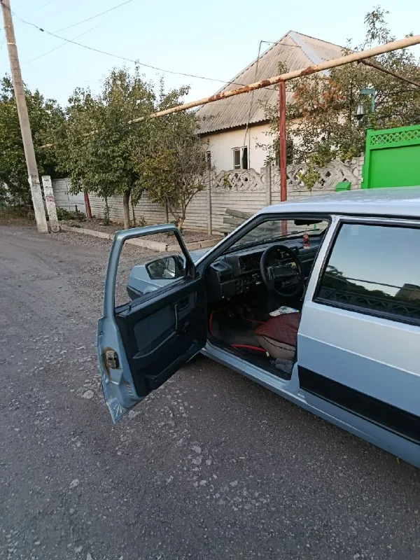 Срочная! Продажа!!! Авто от собственника!!!, продам
Ваз 21099 2007 года авто в хорошем состоянии не гнилая не битая не крашеная два владельца, зеркала ваз гранта. Выхлопная система прямоток от лады весты, ходовая часть перебиралась 2 месяца назад все расходники заменены звоните хороший торг у авто +7 949 798-65-06
📞 Звоните: +7(949)7986506 - фотография - 8