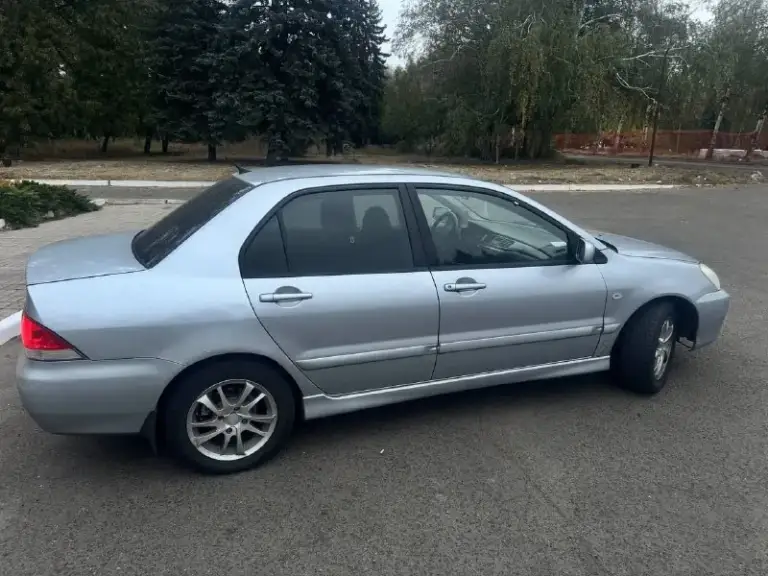Продам ланцер 9 2005 года
Пробег 285 тысяч
Мотор 1.6 механика
Климат
Подогрев сидений
4-Электро стеклоподъемника
Электро регулировка зеркал
Много чего было сделано по автомобилю в процессе эксплуатации
На бодром ходу каждый день
450 Тысч торг
+79494297793 - фотография - 6