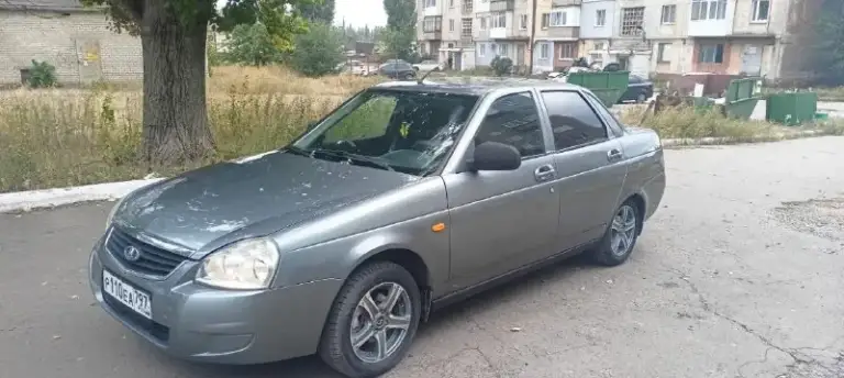 Ваз 2170 2012 г. В
Двигатель 1.5
Мкпп 5 ст, все включается
Пробег 220 тыс. Км
Ходовая отлично, дно переваренно, пороги норм.
Есть автозапуск, центральный замок, сигнализация, передние стеклоподъёмники, мульти-лок на коробке ( противоугонная система), бортовой компьютер, музыка alpine, резина новая, стойки и пружины в круг новые, шрузы новые, все стекла родные, два ключа, акб новый.
Машина не гнилая, по электрике все работает, по ходовой отлично, двигатель норм.
Цена: 299 тысяч рублей тел. +79493863826(telegram)
Макеевка зелёный или харцызск - фотография - 2