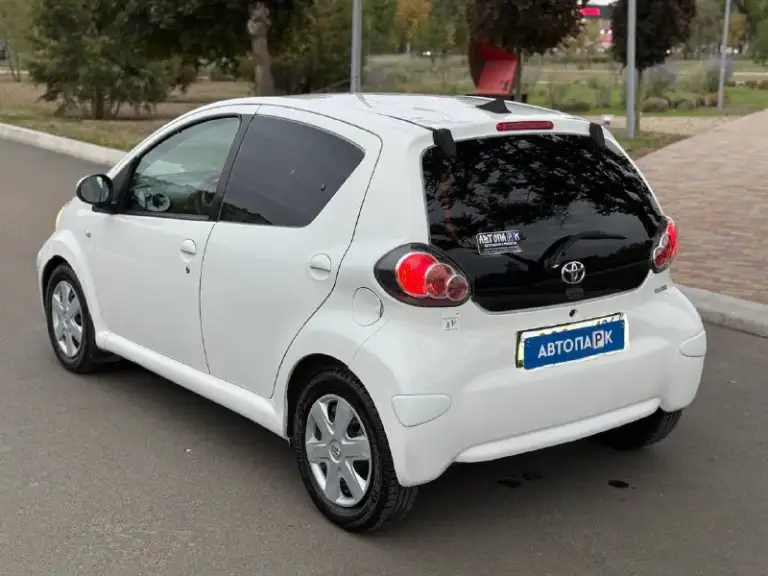 🩷 Toyota aygo

💰Цена: 490 000р
🏢Город: мариуполь
📅Год выпуска: 2009
🧾Пробег: 217 285 км.
⚙️Двигатель: 1.0
⛽Топливо: бензин
⚙️Кпп: механика

📞 Телефон:

+7-989-263-55-56
+7-949-727-41-51
+7-949-713-18-14

💾 Описание:

Идеальный городской хэтчбек на каждый день будет очень удобный в городе. Техническая часть на твердую пятерку и не требует никаких вложений. Есть вся сервисная история.

✅ Цепной двигатель в паре с механической коробкой очень надёжный и не прихотливый.

✅ Кондиционер холодит шикарно, электростеклоподьемники, abs, гидроусилитель руля, две подушки безопасности, центральный замок, новая летняя резина.

Улица шевченко 269

🏦 Возможна продажа в кредит по двум документам. - фотография - 4
