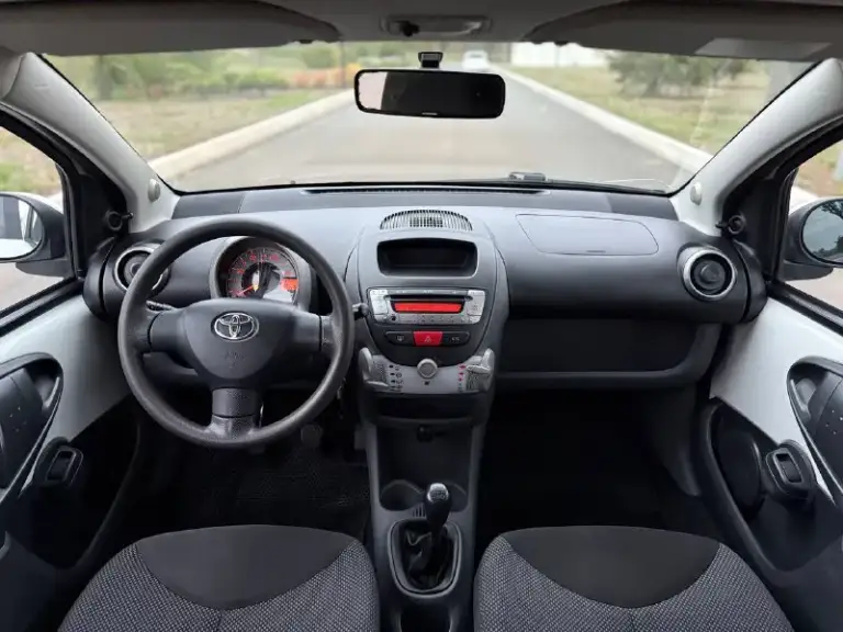 🩷 Toyota aygo

💰Цена: 490 000р
🏢Город: мариуполь
📅Год выпуска: 2009
🧾Пробег: 217 285 км.
⚙️Двигатель: 1.0
⛽Топливо: бензин
⚙️Кпп: механика

📞 Телефон:

+7-989-263-55-56
+7-949-727-41-51
+7-949-713-18-14

💾 Описание:

Идеальный городской хэтчбек на каждый день будет очень удобный в городе. Техническая часть на твердую пятерку и не требует никаких вложений. Есть вся сервисная история.

✅ Цепной двигатель в паре с механической коробкой очень надёжный и не прихотливый.

✅ Кондиционер холодит шикарно, электростеклоподьемники, abs, гидроусилитель руля, две подушки безопасности, центральный замок, новая летняя резина.

Улица шевченко 269

🏦 Возможна продажа в кредит по двум документам. - фотография - 7