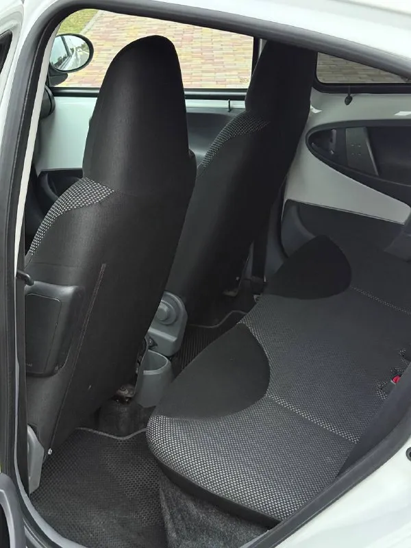 🩷 Toyota aygo

💰Цена: 490 000р
🏢Город: мариуполь
📅Год выпуска: 2009
🧾Пробег: 217 285 км.
⚙️Двигатель: 1.0
⛽Топливо: бензин
⚙️Кпп: механика

📞 Телефон:

+7-989-263-55-56
+7-949-727-41-51
+7-949-713-18-14

💾 Описание:

Идеальный городской хэтчбек на каждый день будет очень удобный в городе. Техническая часть на твердую пятерку и не требует никаких вложений. Есть вся сервисная история.

✅ Цепной двигатель в паре с механической коробкой очень надёжный и не прихотливый.

✅ Кондиционер холодит шикарно, электростеклоподьемники, abs, гидроусилитель руля, две подушки безопасности, центральный замок, новая летняя резина.

Улица шевченко 269

🏦 Возможна продажа в кредит по двум документам. - фотография - 9