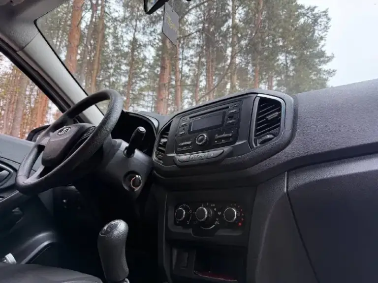 Lada xray, 2016

1.6 Mt (106 л. С. ) пробег 102 тыс. ✅

Ровный и опрятный как по кузову так и тех части✅ 
Комлектация:
Кондиционер, 4 эсп, электропривод зеркал, мультируль, штатная сигнализация, подогрев сидений, зеркал, печка ✅
Из нюансов небольшая трещина на лобовом. (засверлена).

В последних руках 6 лет.

Цена 770.000 руб.  Торг👍

Горловка. Возможен пригон в другие города по договорённости.

+79493722415 Николай - фотография - 9